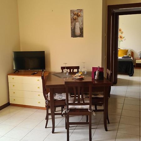 Casa Mirella - Appartamento Zona Bellagio Magreglio Luaran gambar