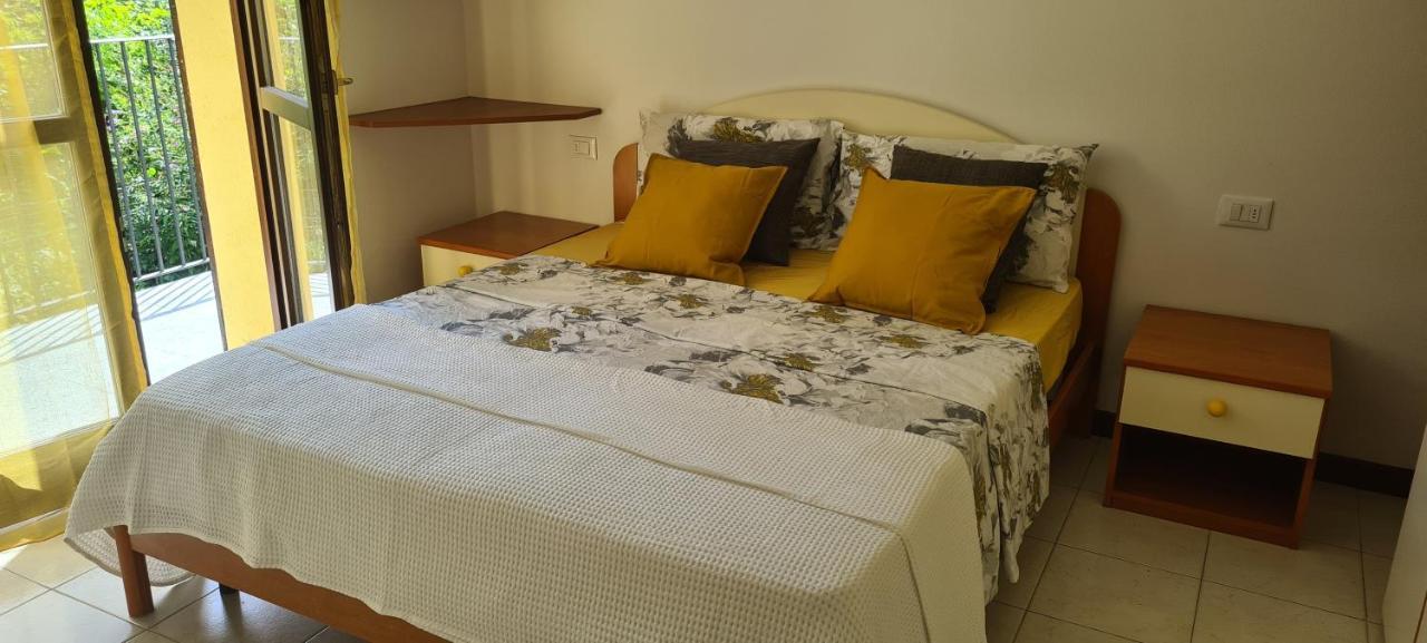 Casa Mirella - Appartamento Zona Bellagio Magreglio Luaran gambar