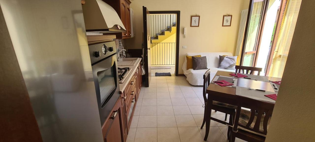 Casa Mirella - Appartamento Zona Bellagio Magreglio Luaran gambar