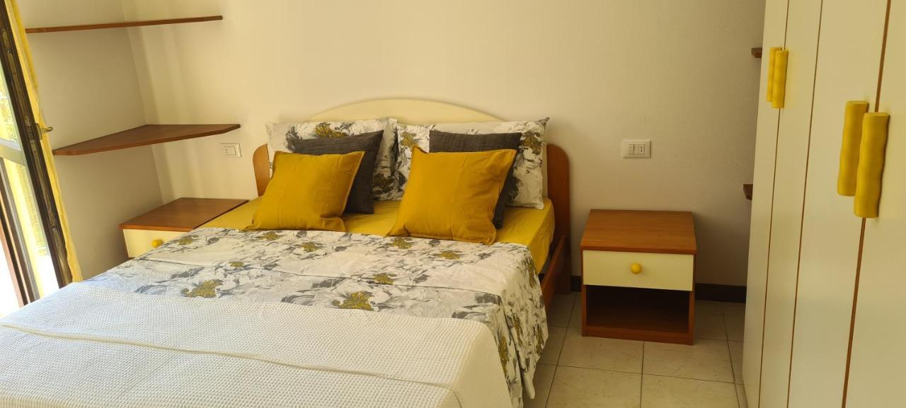 Casa Mirella - Appartamento Zona Bellagio Magreglio Luaran gambar