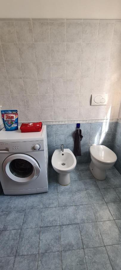 Casa Mirella - Appartamento Zona Bellagio Magreglio Luaran gambar