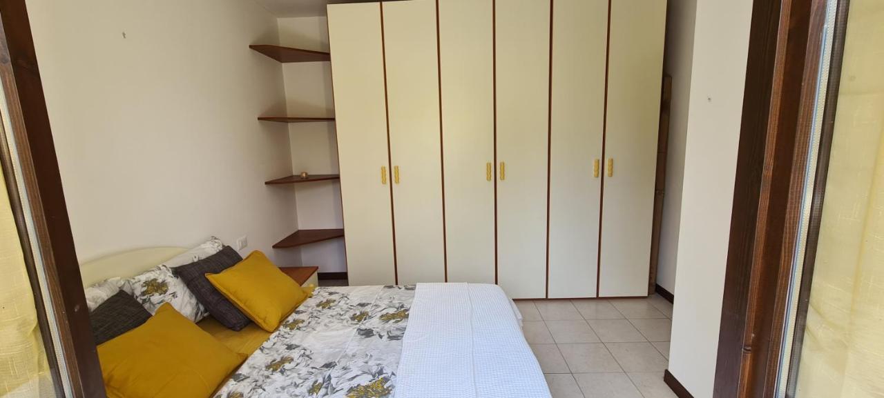 Casa Mirella - Appartamento Zona Bellagio Magreglio Luaran gambar
