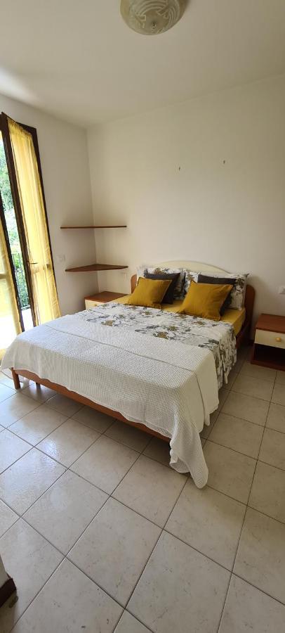 Casa Mirella - Appartamento Zona Bellagio Magreglio Luaran gambar