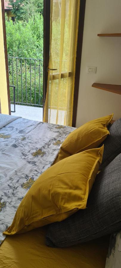 Casa Mirella - Appartamento Zona Bellagio Magreglio Luaran gambar